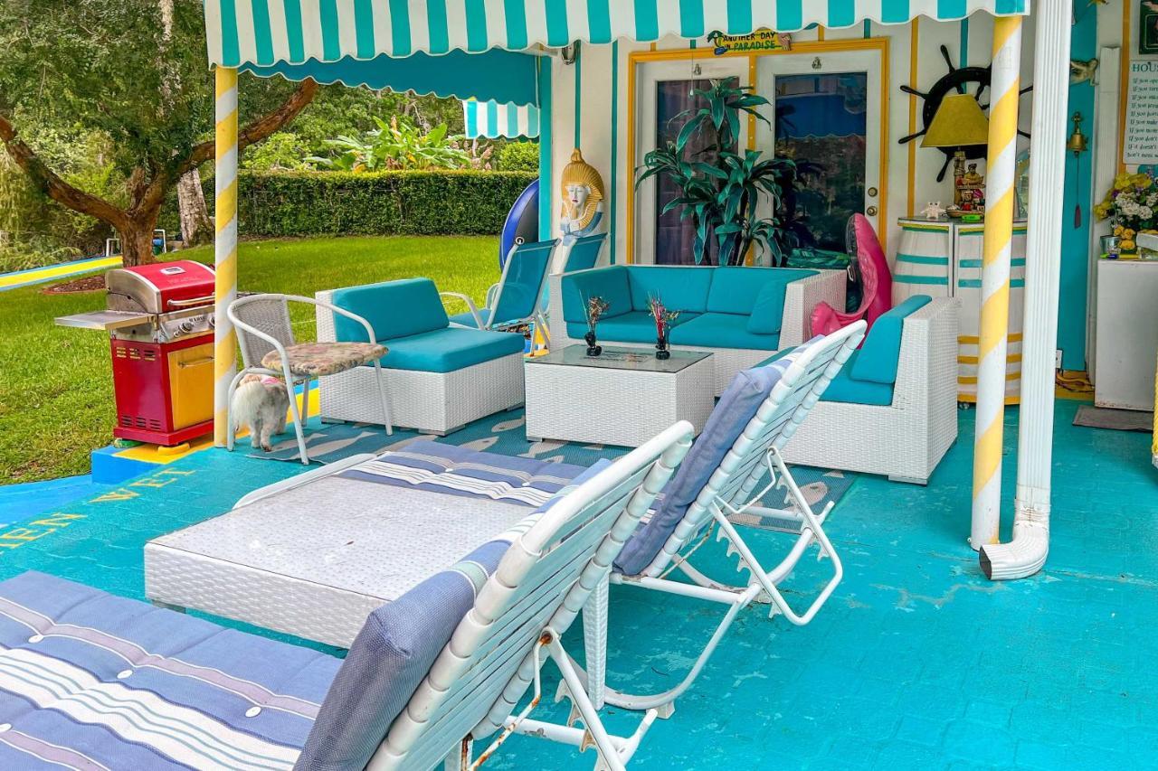 דירות וויקי וואצ'י Pams Mermaid House With Riverfront Yard And Lanai! מראה חיצוני תמונה
