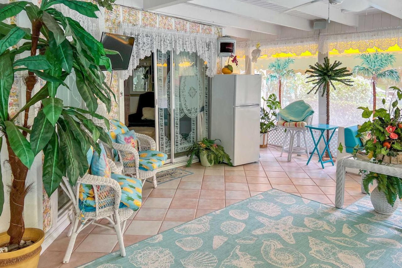 דירות וויקי וואצ'י Pams Mermaid House With Riverfront Yard And Lanai! מראה חיצוני תמונה
