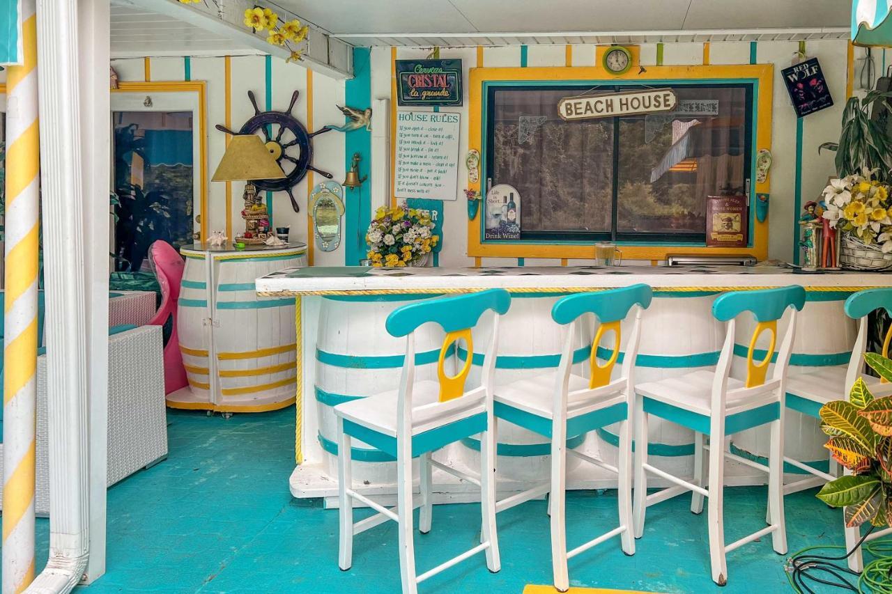 דירות וויקי וואצ'י Pams Mermaid House With Riverfront Yard And Lanai! מראה חיצוני תמונה