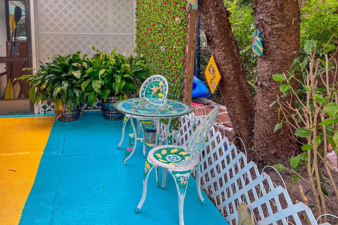 דירות וויקי וואצ'י Pams Mermaid House With Riverfront Yard And Lanai! מראה חיצוני תמונה