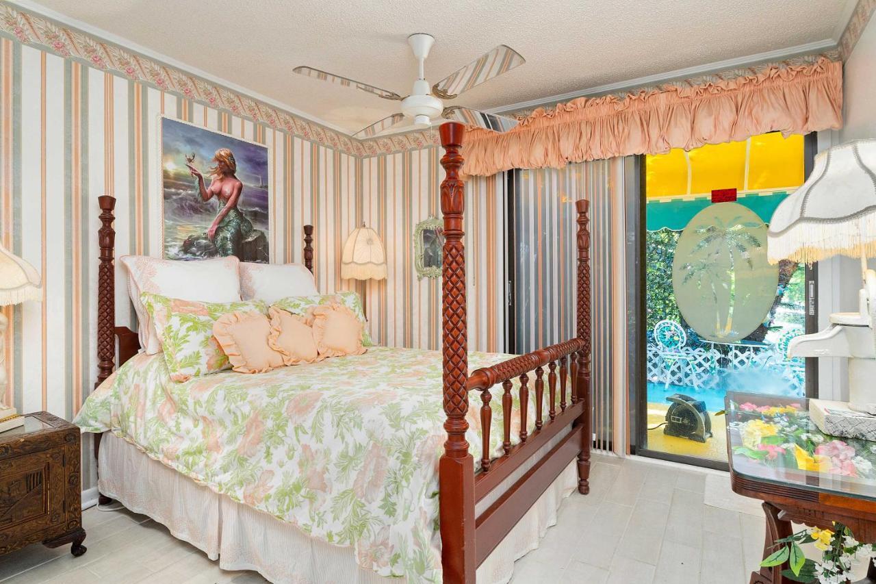 דירות וויקי וואצ'י Pams Mermaid House With Riverfront Yard And Lanai! מראה חיצוני תמונה